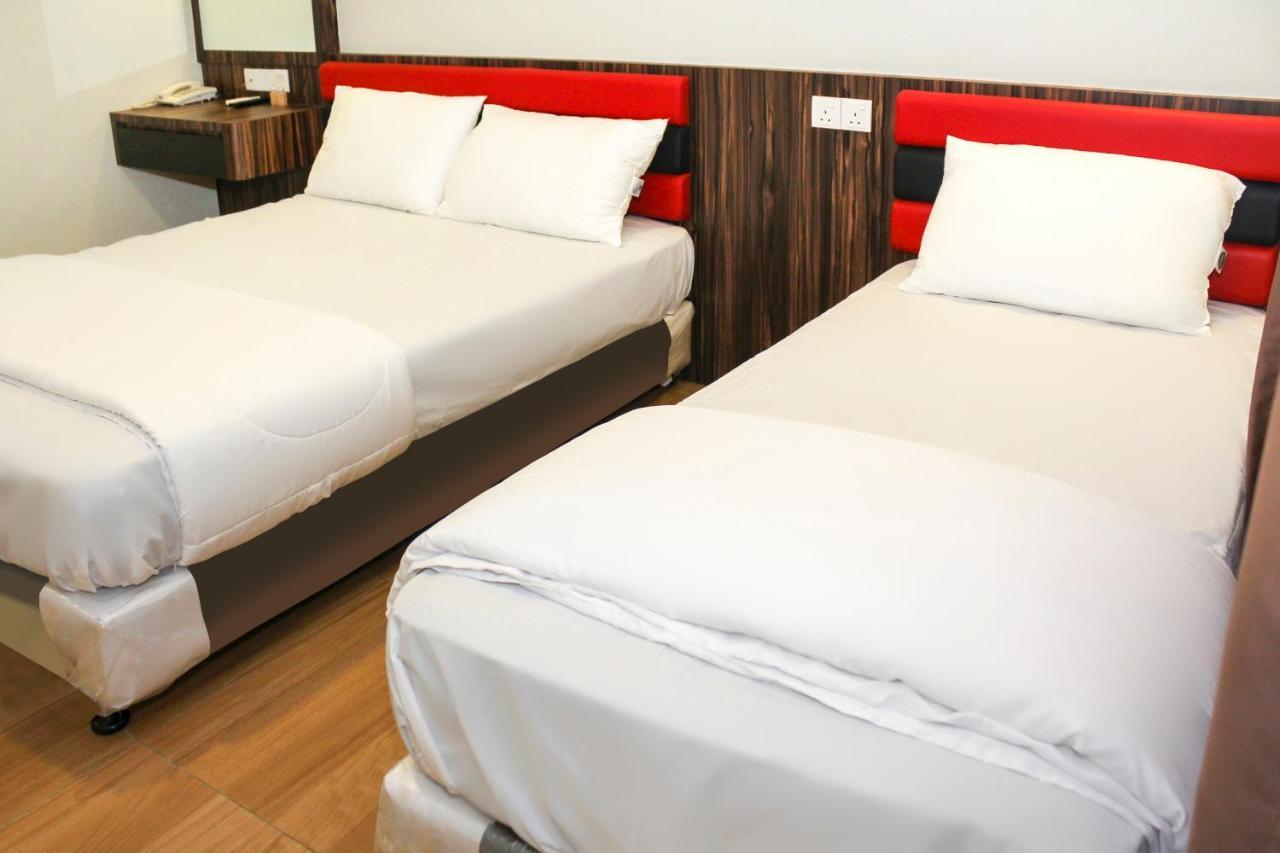 Oyo 90027 Happy Hotel Johor Bahru Zewnętrze zdjęcie