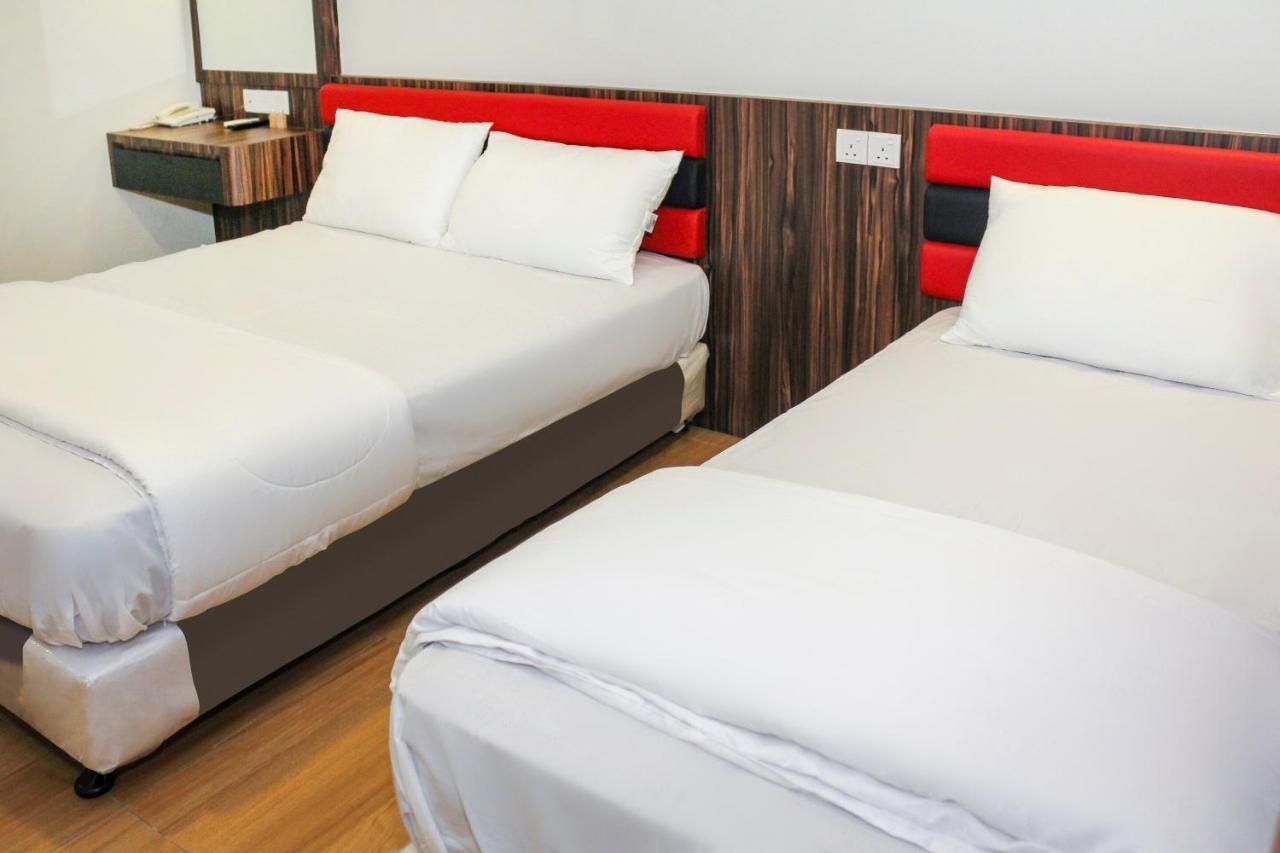 Oyo 90027 Happy Hotel Johor Bahru Zewnętrze zdjęcie