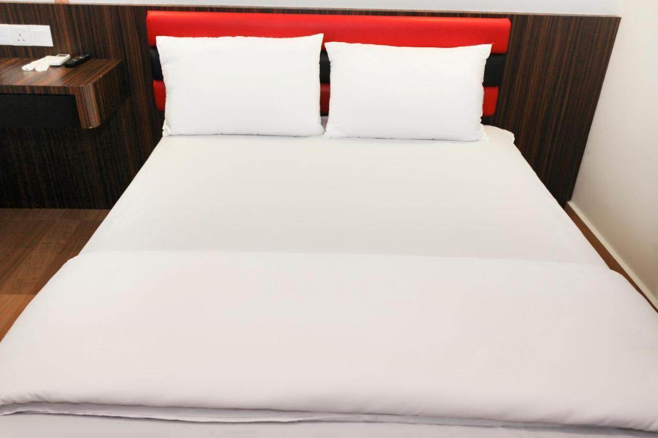 Oyo 90027 Happy Hotel Johor Bahru Zewnętrze zdjęcie